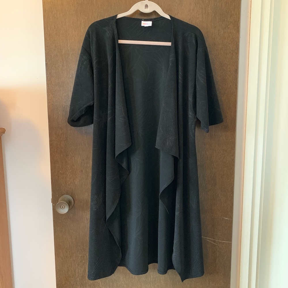 Black Lularoe Shirley - Size Small